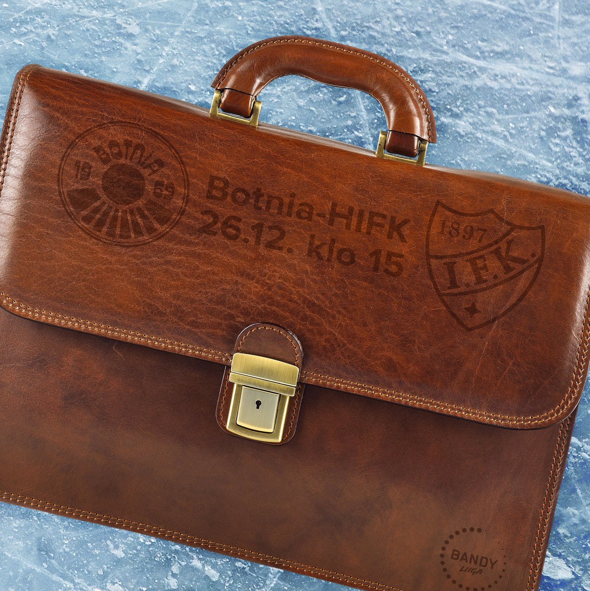 Joulu lähestyy, ja niin myös Tapaninpäivän paikallisderby Ogelissa. Nedräkningen till annandagsderbyt har börjat. 💙💼👊 #botniabandy #rakaskotikyläoulunkylä #bandyliiga