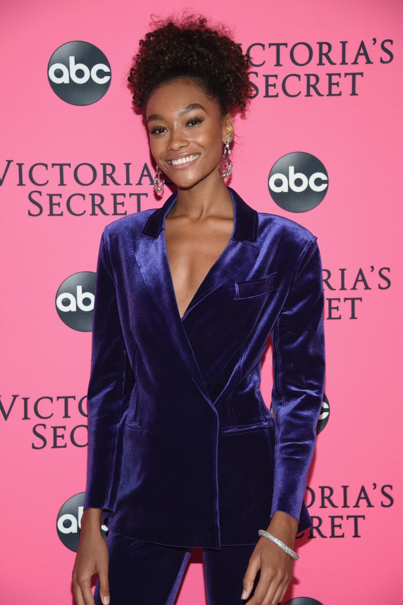 NewYorkModels's tweet photo. #VSFS2018 PINK CARPET 💖 VS Rookie #CheyenneCarty arriving on the #PinkCarpet for @VictoriasSecret Viewing Party #NYMMWomen #VSFashionShow https://t.co/EPtiICOLK9