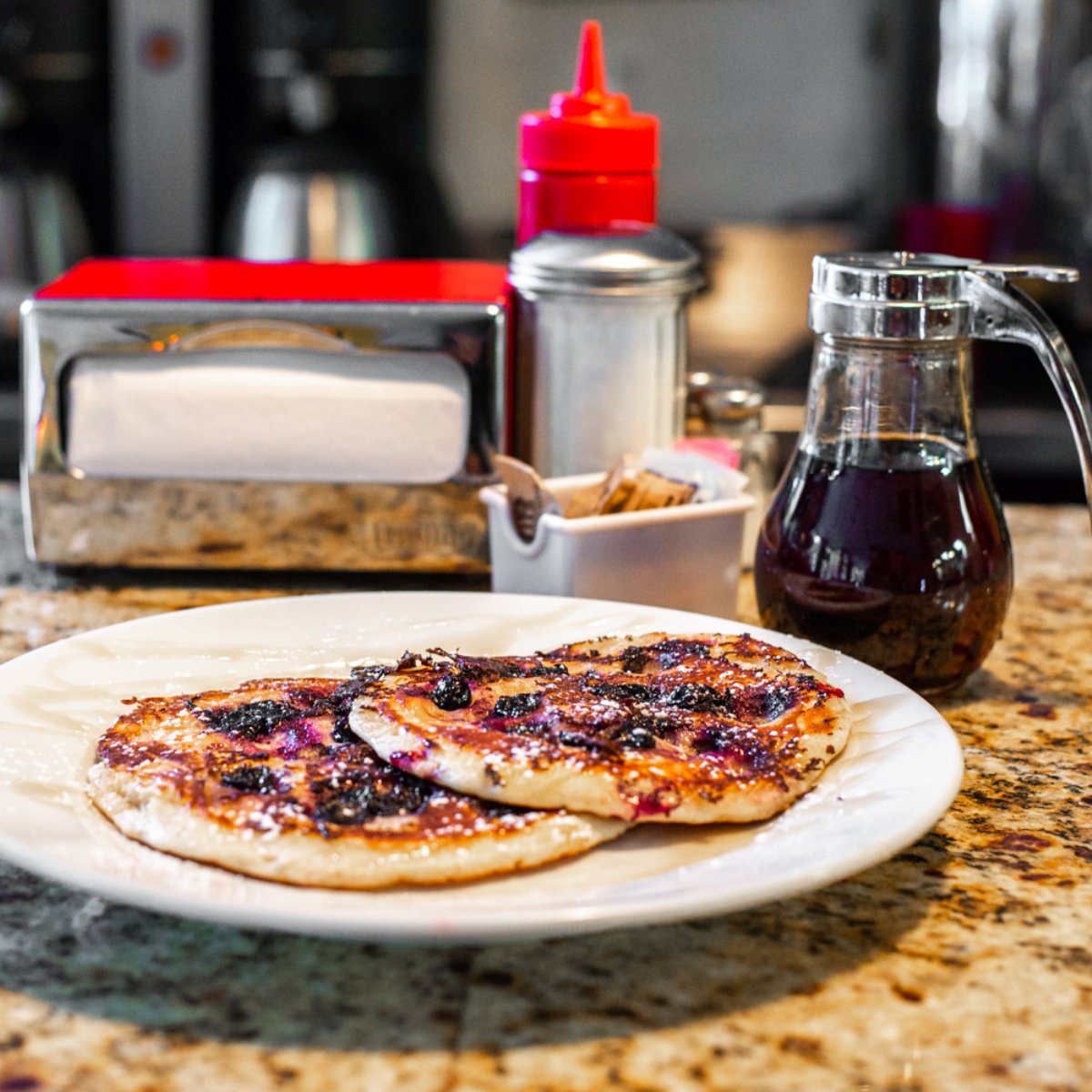 JPizleKitchen's tweet photo. Feed your appetite with reviews from our guests. https://t.co/eBPXJ3gD18 https://t.co/LzgVXnkKSs