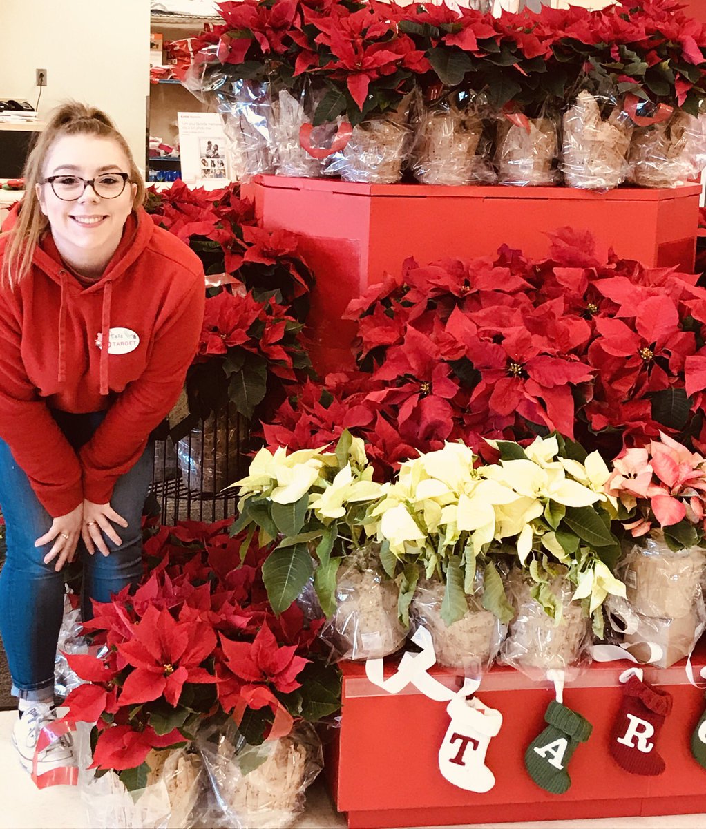 nikkiih123's tweet photo. Passion for poinsettias! #targetred #gsaalltheway #hernameisaflowertoo #t2433 #worksomewhereyou❤️ @ns_1980 @RebeccaCherouny @TorrySan @ginasullivan25 @coleylightrain @KGBerard https://t.co/XiUBHFpyPP