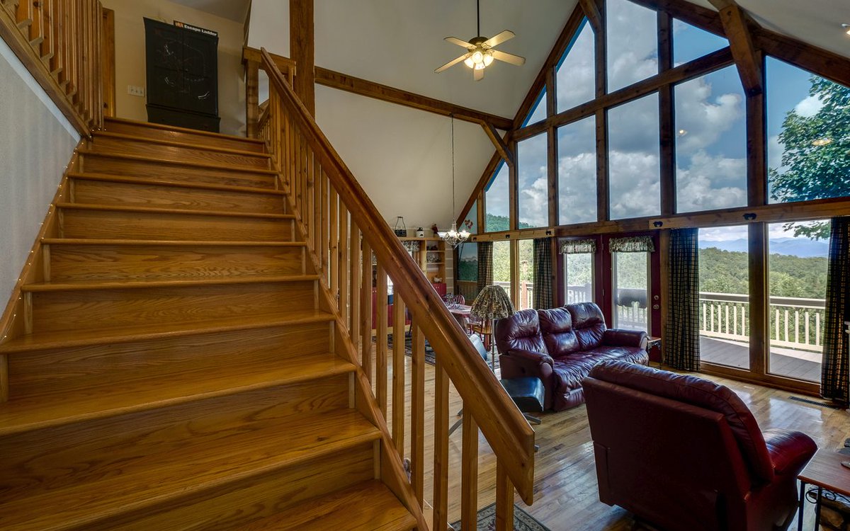 OurMtns's tweet photo. 353 FLOWING SPRINGS DR
MURPHY, NC 28906
$339,000
Beds: 2 Baths: 3 Sq. Ft.: 2,700

https://t.co/6eZ3UlNCJe

Three levels of homey perfection with huge windows and an amazing view of the Smoky Mountains!

#SellingaLifestyle #MountainLeisureTeam #OurMountainstoYourMountains https://t.co/E4KiY90Dc2