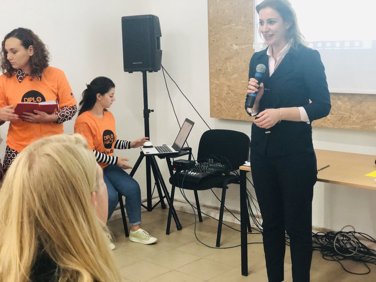 teutavodo's tweet photo. I wish much success to the participants of #DiploHack Tirana 2018! 👏
@DrejtesiaGovAL welcomes the initiative of the #AlbanianInstituteofScience, #OTTOnomy the #NetherlandsEmbassy in 🇦🇱 to train young people on "How to enhance public and civic accountability in Albania 🇦🇱 https://t.co/5io4T2Hk3g