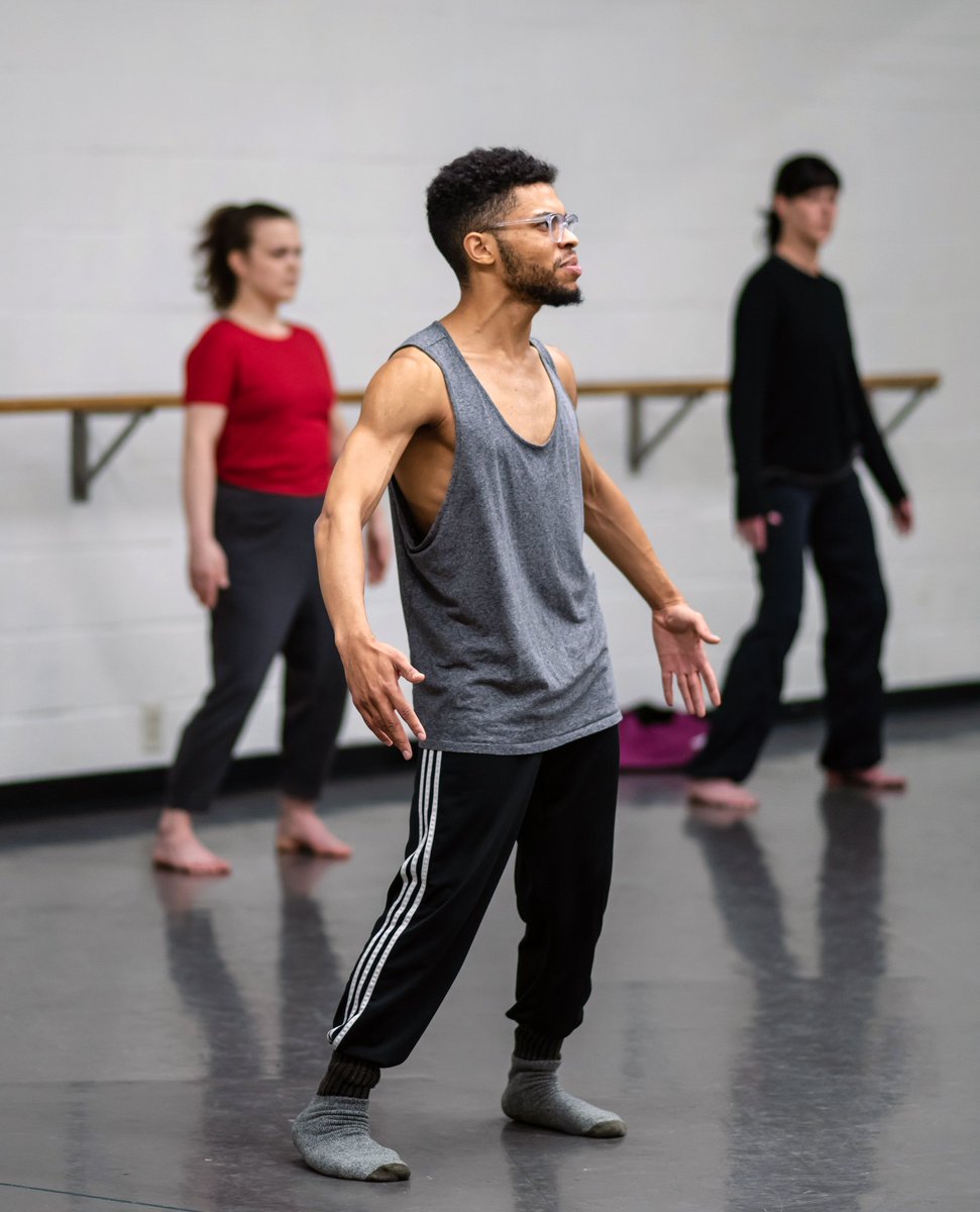 artpeers's tweet photo. "We weren't pushing Black is beautiful. We just showed it." 
-Katherine Dunham (1909-2006)

Grand Rapids' @danceintheannex recently hosted Master Instructor Dasan Mitchell (Wellspring Dance) - who currently is in the process of receiving his Katherine Dunham certification. https://t.co/MfNwuWDLDT