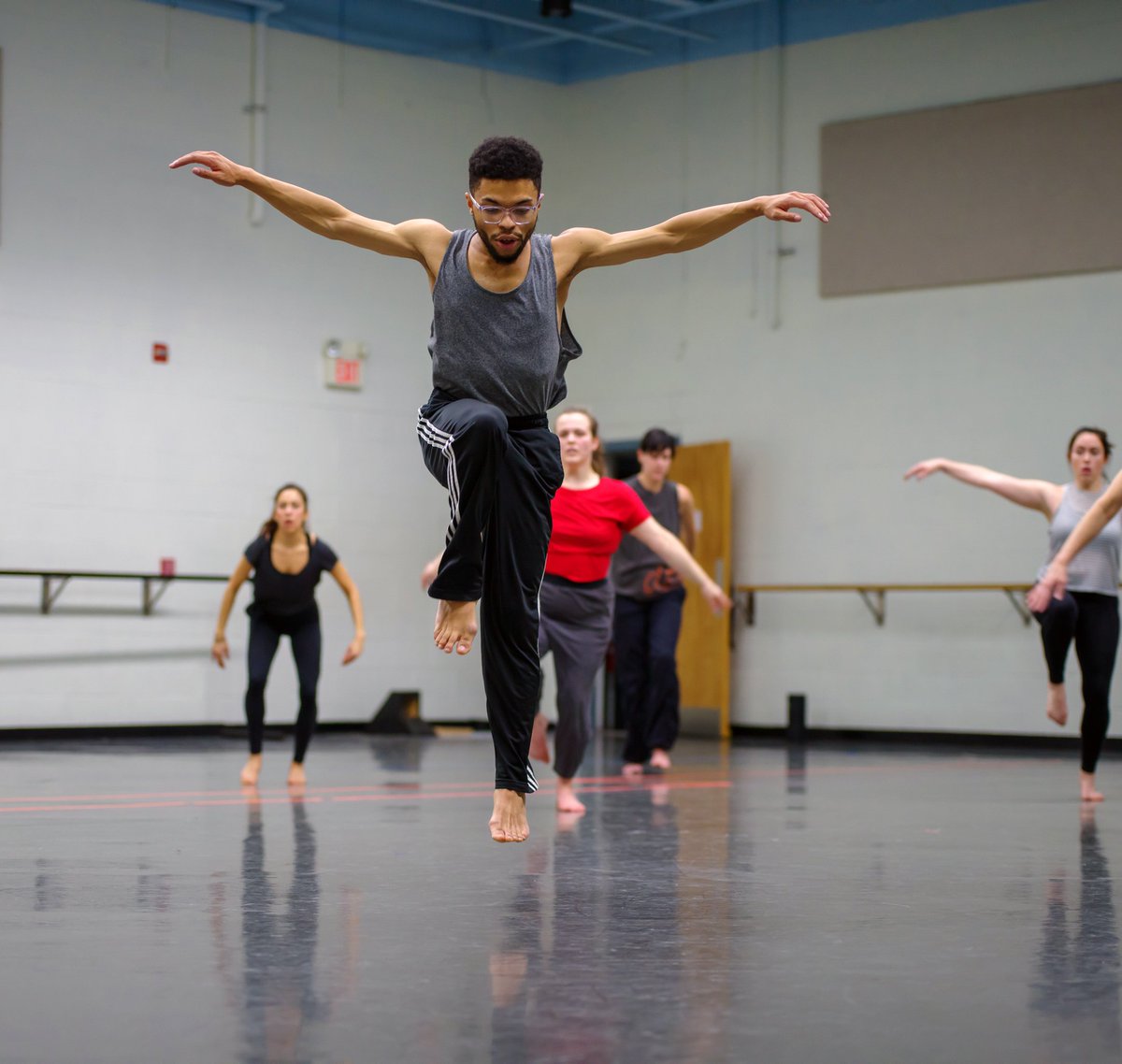 artpeers's tweet photo. "We weren't pushing Black is beautiful. We just showed it." 
-Katherine Dunham (1909-2006)

Grand Rapids' @danceintheannex recently hosted Master Instructor Dasan Mitchell (Wellspring Dance) - who currently is in the process of receiving his Katherine Dunham certification. https://t.co/MfNwuWDLDT