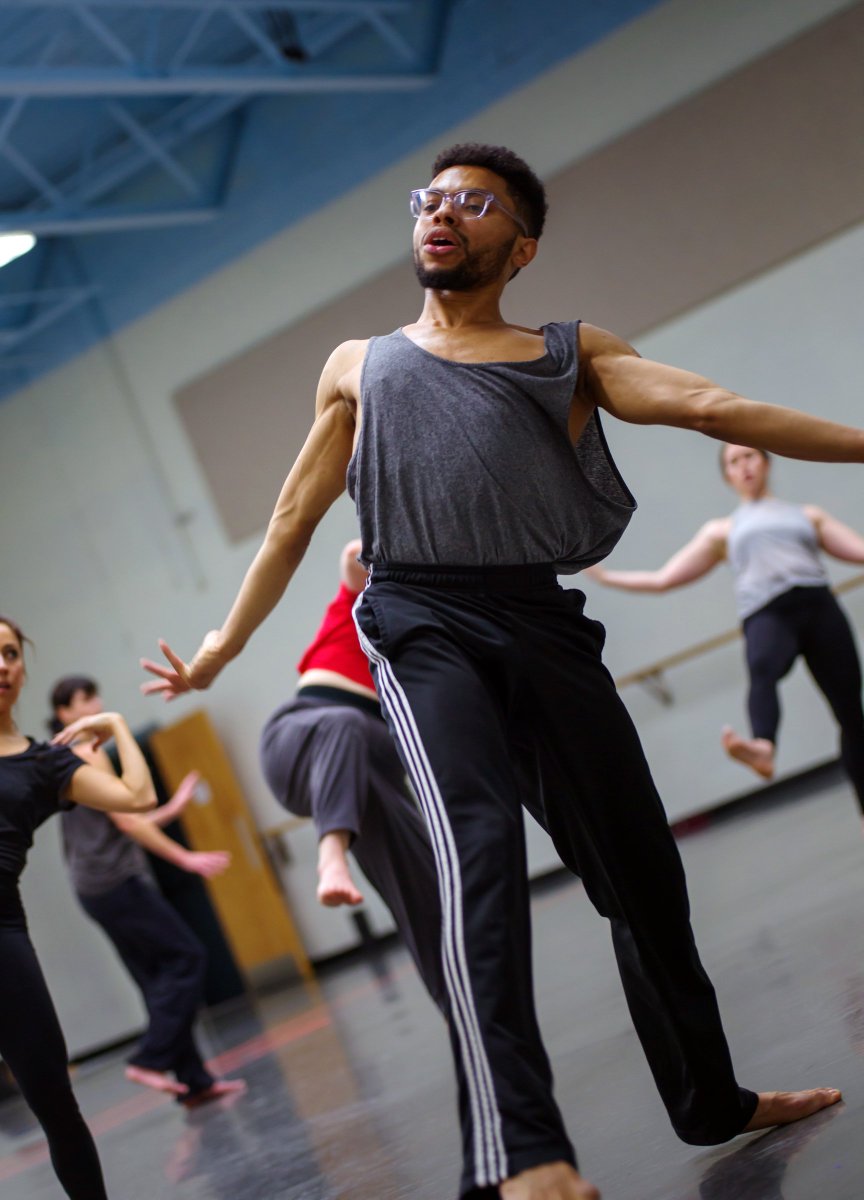 artpeers's tweet photo. "We weren't pushing Black is beautiful. We just showed it." 
-Katherine Dunham (1909-2006)

Grand Rapids' @danceintheannex recently hosted Master Instructor Dasan Mitchell (Wellspring Dance) - who currently is in the process of receiving his Katherine Dunham certification. https://t.co/MfNwuWDLDT