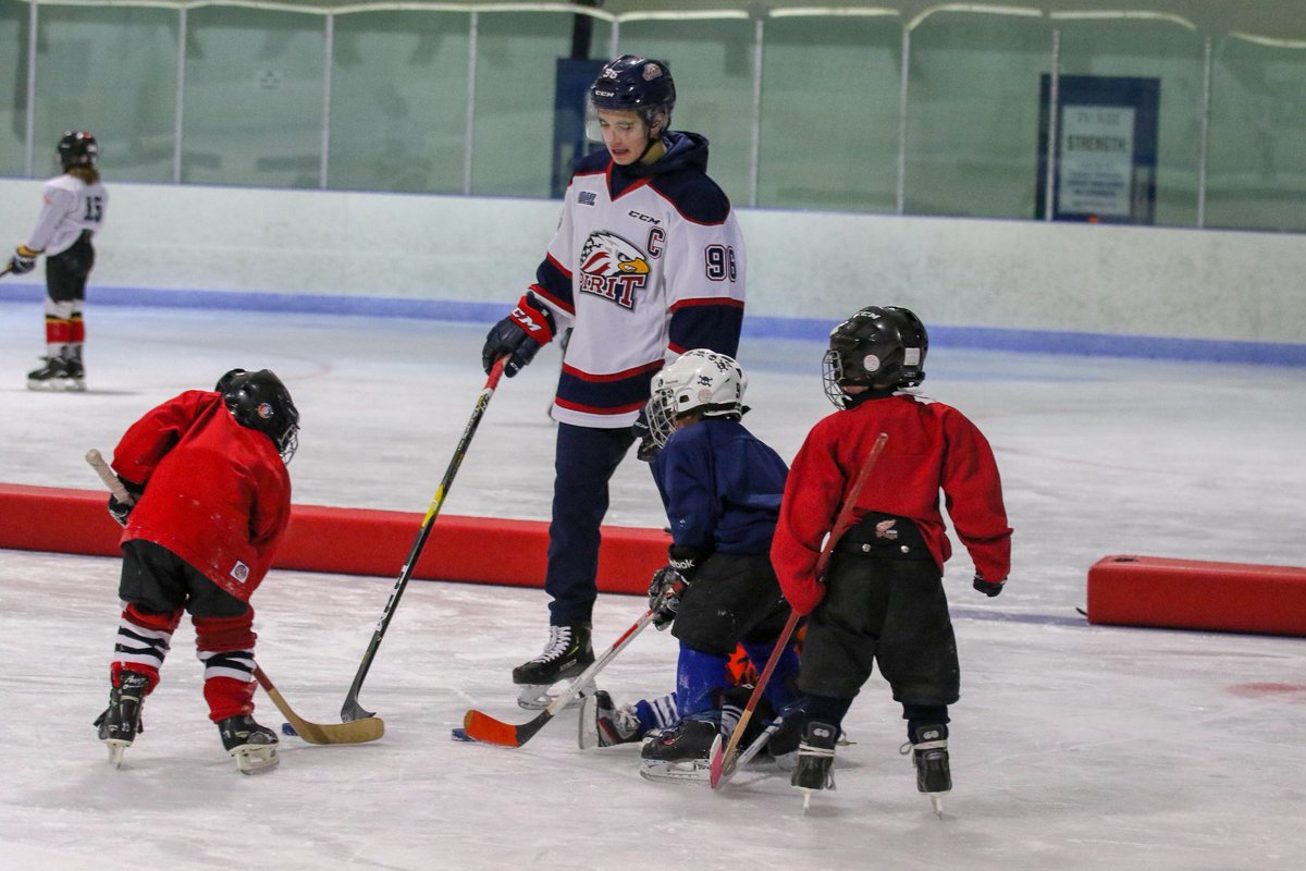 SpiritHockey's tweet photo. #SpiritInTheCommunity || Thanks for having us out for practice last night Gladwin Amateur Hockey Association! We are excited to see you out at The Dow on January 6th! https://t.co/oijzJRpbMO