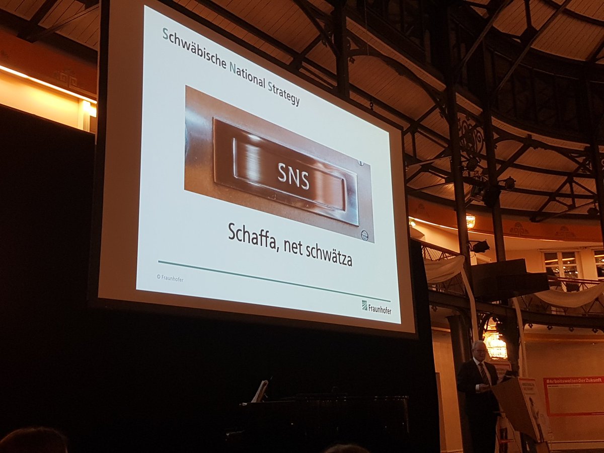 Bei der #Arbeitsforschung Tagung in Stuttgart. Prof. Bullinger <a href="/iaostuttgart/">Fraunhofer IAO</a> hält die Dinner-Speech und hat schwäbische Weisheiten für die #ArbeitsweltenDerZukunft parat 😂 <a href="/w_jahr/">Wissenschaftsjahr</a> #futureofwork #allesausserhochdeutsch