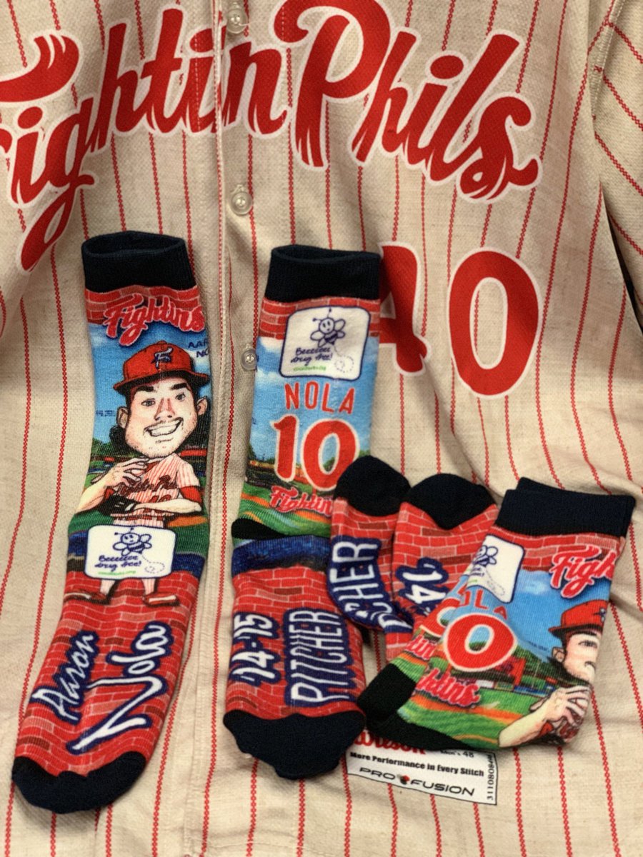 ReadingFightins's tweet photo. 🚨GIVEAWAY🚨

For #NationalSockDay we’re giving away 2 pairs of @AaronNola027 socks! 

RT, FAVORITE AND FOLLOW US for your chance to win! Winner will be announced tonight at 10pm! https://t.co/J6GV45RBpF