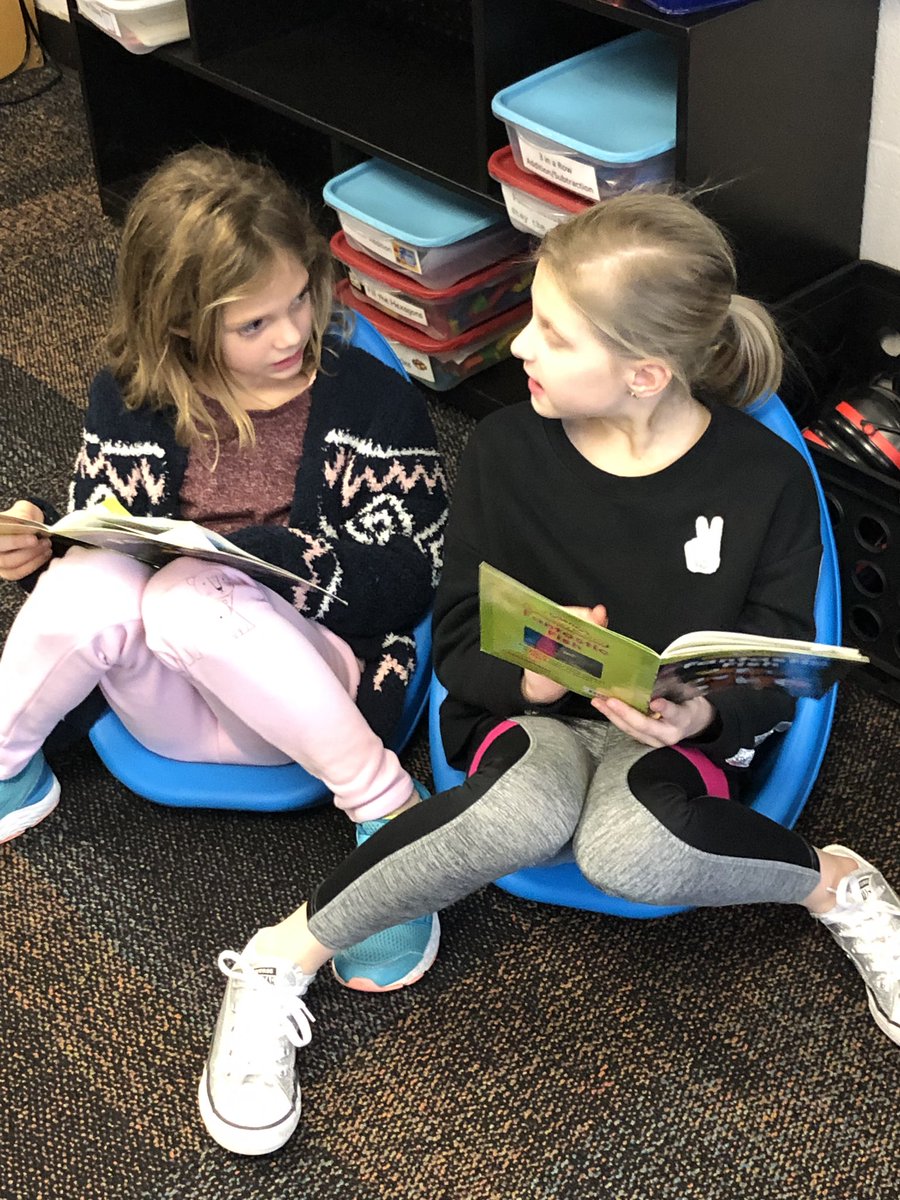 shellyzdol's tweet photo. We are having Book Discussions! #realreading #funnypart #importantpart #surprisingpart #wonderings https://t.co/j7IimAyUu4