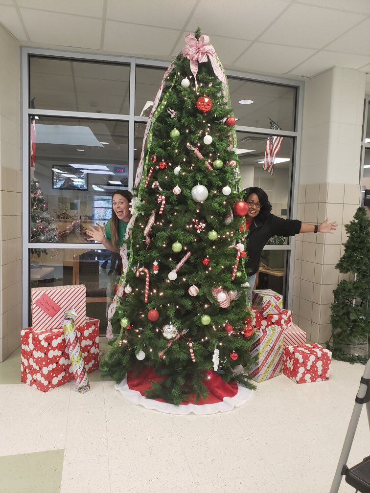 livcreekside's tweet photo. It's beginning to look a lot like Christmas #lispride https://t.co/wdNMJc0Ypb