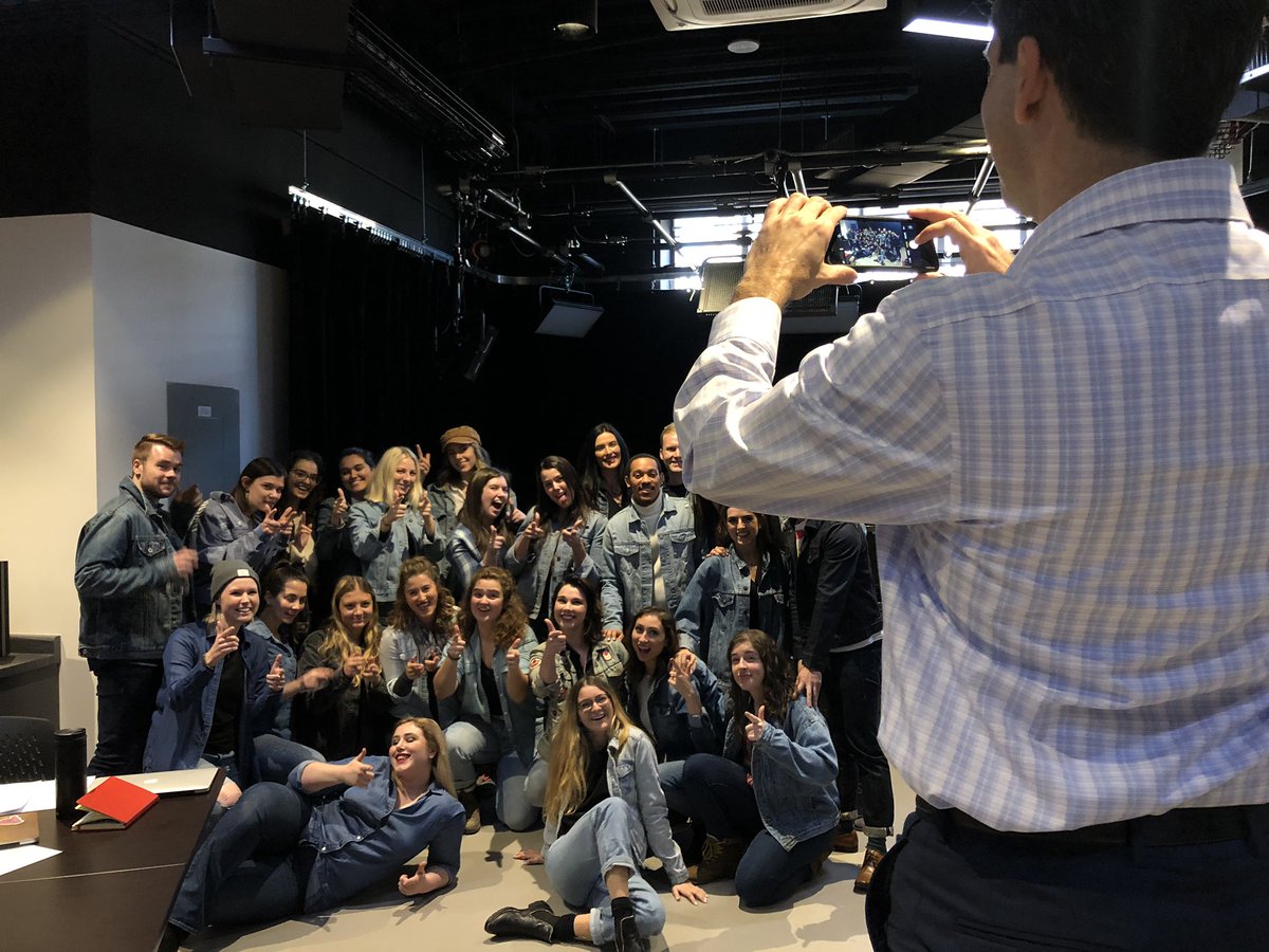 erincarrolledit's tweet photo. @tinymelinda @paigymartin @ClairePalmster @_madlatham OK Y'all this is now officially an MMJC trend? Who's gonna do the analytics? #dressupday #thefirstMMJC #MMJCtake2 #MMJCtheThird #MMJCTakeFour https://t.co/wZIM5CBxKi