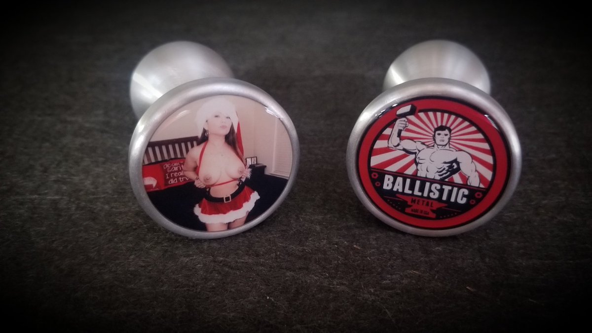 BallisticMetal's tweet photo. Someones gonna have a very Merry XXXmas....  @SB101v2 #sb101v2 #photoplug #picturebuttplug #photobuttplug #buttplug #pictureplug #naughtysanta #mrsclaus #xxxmas https://t.co/0J1EXTU7La
