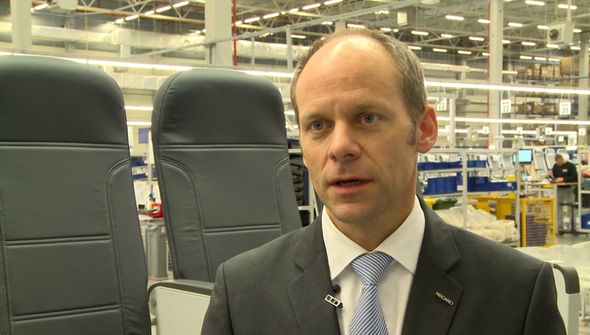 planemaniatv's tweet photo. Über Neuigkeiten vom Sitzhersteller @recaro_de und das biometrische Terminal in Atlanta berichten wir im neuen #Airflash. #aviation #luftfahrt https://t.co/pkTnEBNvCy https://t.co/3Jo381NSno
