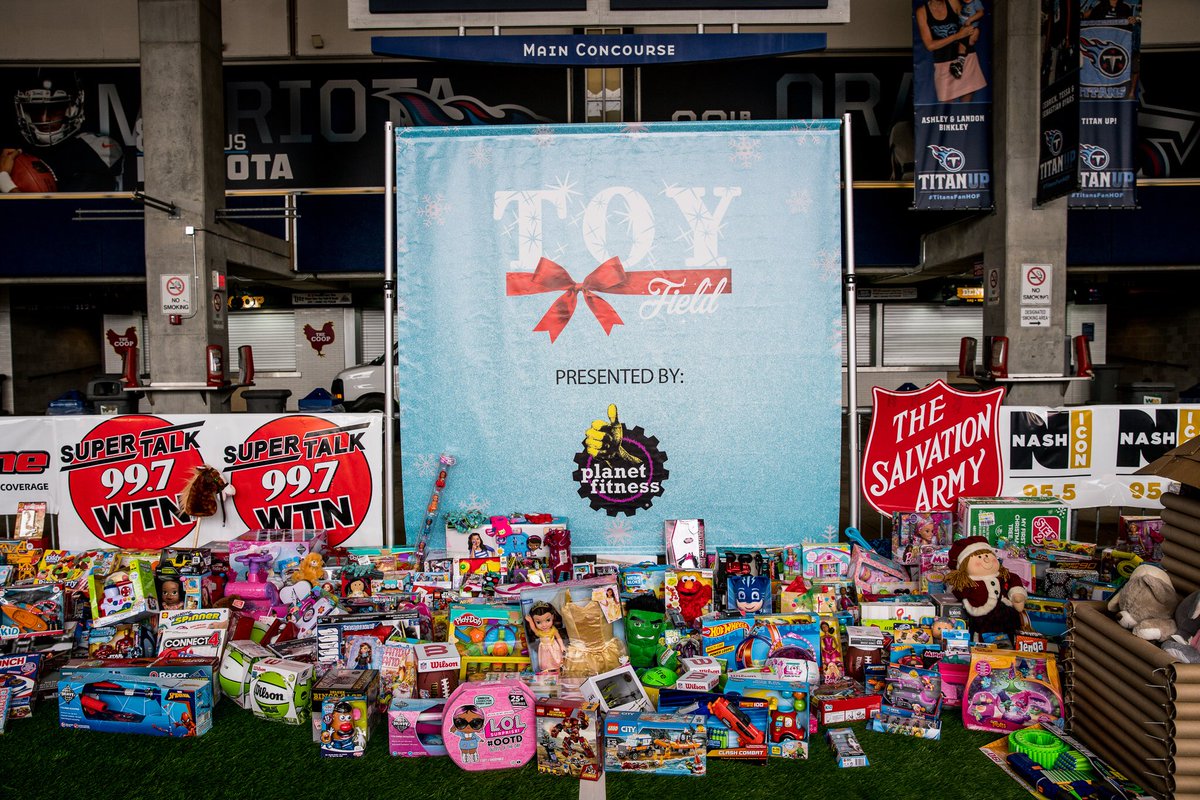 NissanStadium's tweet photo. Keep ‘em coming! @1045TheZone will be at Gate 1 collecting toys until 7 PM. 🎅🏼
#ToyField2018 https://t.co/mBkvEE1IDh