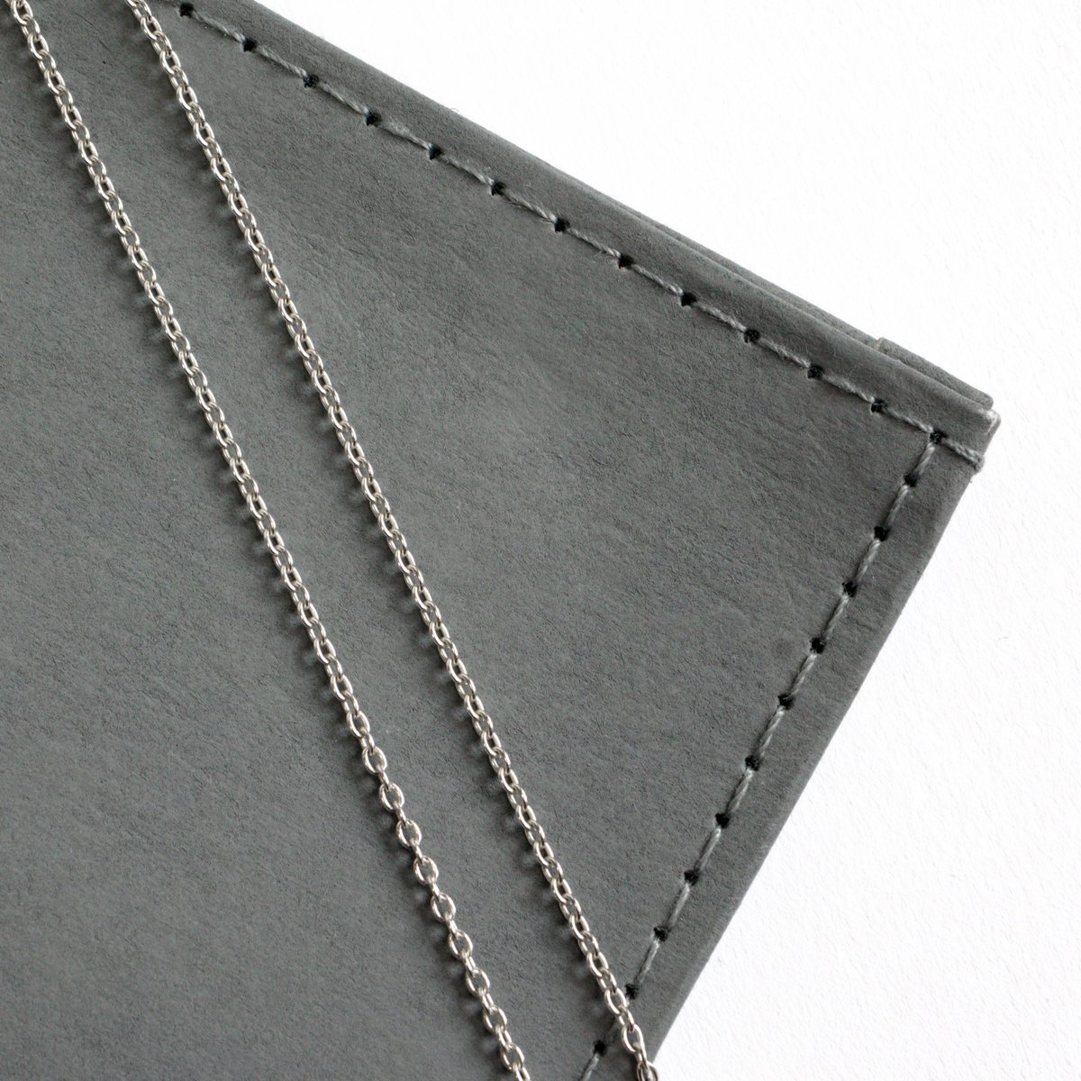 luv_north's tweet photo. Are you a fan of thicker chains?
Or do you prefer your jewelry as delicate as possible?
----------------
#luvnorth #luvstory #sterlingsilver #silver925 #jewelry #jewelrydesign #scandinaviandesign #finland #helsinki #brand #simplicity #necklace #beauty #hopeakoru #kaulakoru https://t.co/T7DvEy6O7e