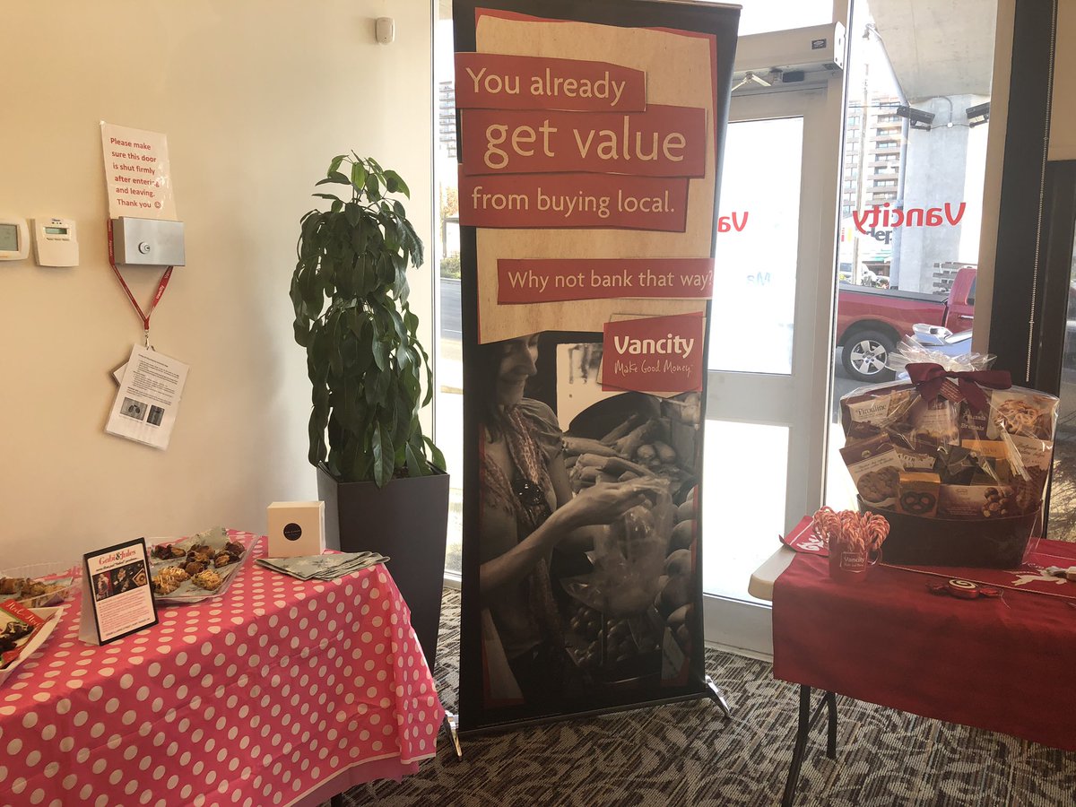 VancitycuMONICA's tweet photo. #ShopLocal week is here and #VCBranch16 is proud to be hosting our first Christmas Market supporting local small businesses. Pop by! They’re here until 2pm https://t.co/bULQOF2oE9
