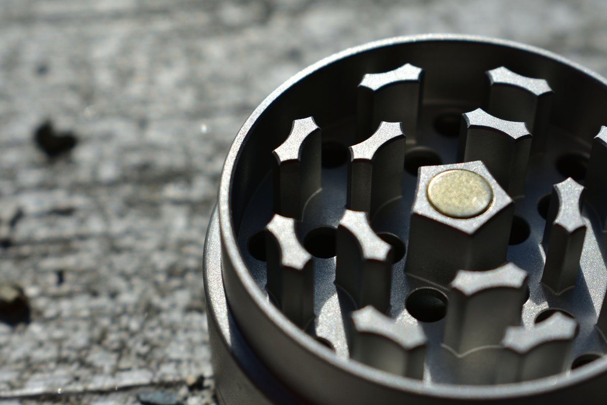 UnitedMachining's tweet photo. Currently strainless but still #stainless. Get yours @ https://t.co/7XzPU1H5e3
.
.
.
.
.
#herbgrinder #weed #herb #cannabis #stonerstuff #420models #nugs #smoke #headshop #vapepen #bongs #ganja #gethigh #stoned #cannabiscanada #cbd #indica #sativa #marijuana #easygrinder https://t.co/LX06bxVUtW