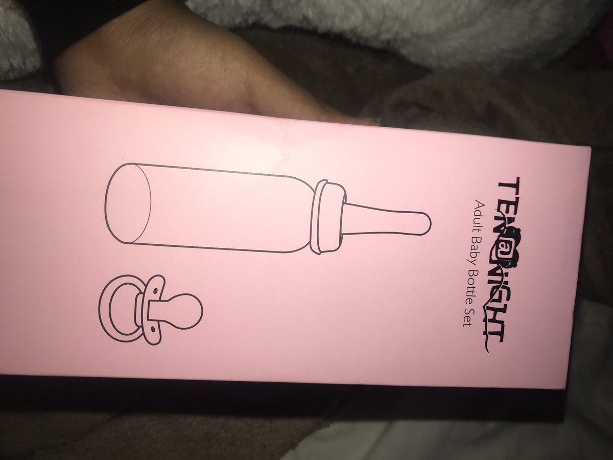 kawaiibabye's tweet photo. Guess what came inπ₯°π€€ thanks #ddlg #ddlgcommunity #paci #paciprincess #diapers #binkie #littlespace https://t.co/Zj4G6d3Jvb