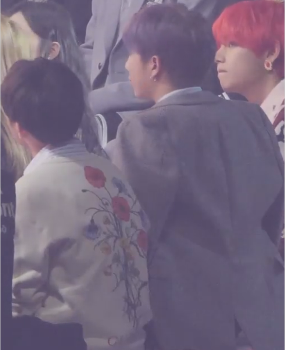 joonshoba's tweet photo. NOOOOOOOOOOOOOOO EVEN SITTING THEIR HEIGHT AND SIZE DIFFERENCE IS ADORABLE !!!! FELLAS I TRULY AM DEVASTATED 💓💘😫💘💓😫😫💘😫💓😫😫💘💓😫💘😫💘💘💓😫💓😫💓😫💘💓😫💘💓💘😫💓💘💓😫💘😫💘💓😫😫💘😫💓😫😫💘💓💘 https://t.co/K1hv2LseA8
