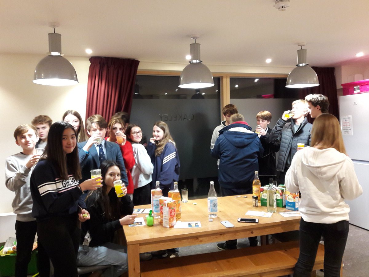 OakeleyHouse's tweet photo. Let the fun begin! Yr 10 mocktail party... https://t.co/WhxSZfWC0Q