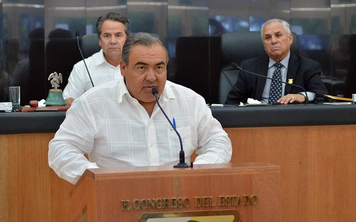 [Video] Niega diputado del <a href="/Congreso_BCS/">Congreso de Baja California Sur</a> que se busque prohibir la instalación de casinos ► buff.ly/2ASnDmq