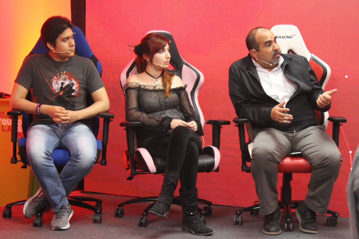 Enterados_pe's tweet photo. Decenas de personas se reunieron en la segunda edición de #HablaTECH, evento donde se hablo de innovación, transformación digital y nuevas tecnologías, entérate más 👉 https://t.co/068bIX0wBV #Tecnología #Videojuegos #Gamers / Fotos: @Enterados_pe https://t.co/Sp4fYIZep9
