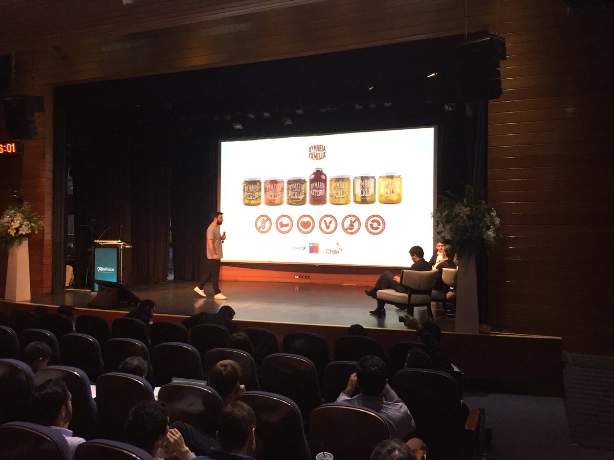 sebastiansichel's tweet photo. Acompañando a 40 emprendedores que participan en el #PitchDayScaleUp @Corfo para levantar ventas, consolidarse e internacionalizarse. Como  @GobiernodeChile queremos que más actores se sumen a ampliar la base de la economía, colaboren y tengan éxito. ▶️ https://t.co/xLnSiKSzzm https://t.co/jEmpdVlAXJ