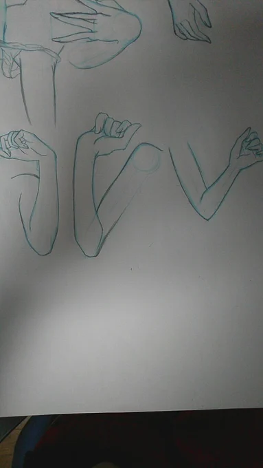 手の練習～～ 
