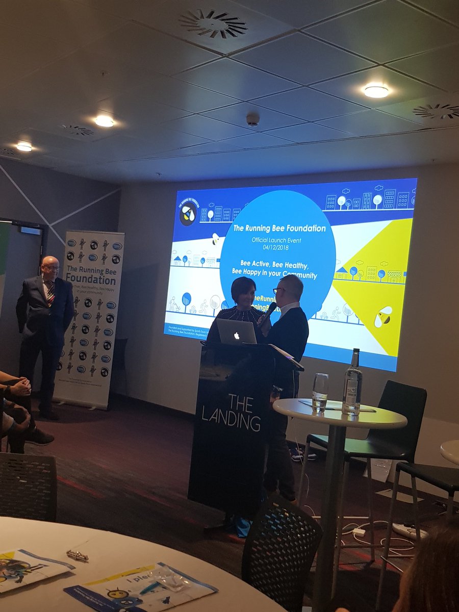 TheRunningBee's tweet photo. Our CEO Chris welcomes Donna Newman from @tasfund
Such an inspirational lady who turned greif into an unbelievable charity who makes a difference to so many!
#BeeActive #BeeHealthy #BeeHappy #RunningBeeLaunch @UKFast https://t.co/WhrqHLN9gj