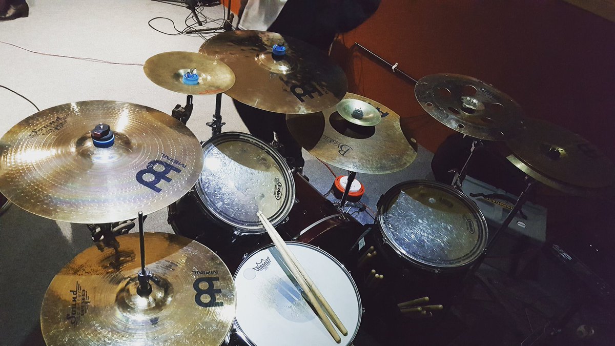 ScottRyanPreece's tweet photo. It's been a long while since I've been at an acoustic drum kit!! #drums #drummer #drumming #drumdepot #rock #music #metal #meinl #tama #musician #musicians #acoustic #band #practice #ifightbears #ifb https://t.co/3R58sNh1WJ