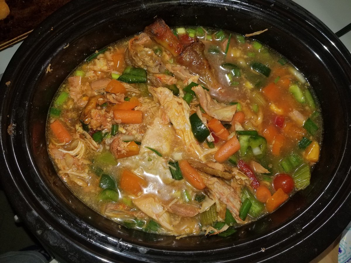 ChefWill43's tweet photo. When it's a Cold Day out come take the Chill Off at my House with Some Homemade Turkey Soup! #ChefWill #MyPassionIsFood https://t.co/ErGMlZhb3K