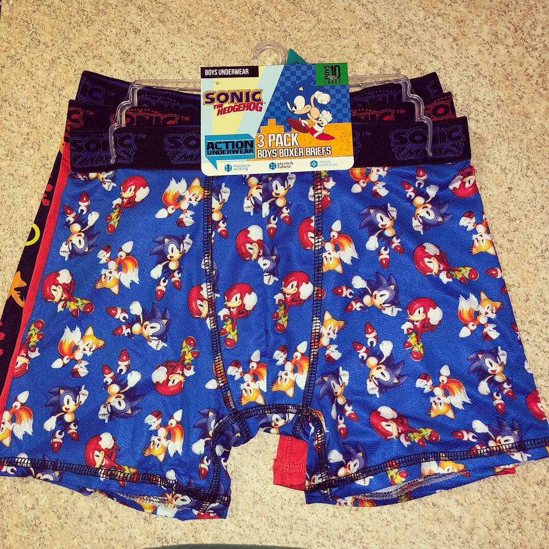 TreasureHuntingSonic on X: These #SonicMania boxers have started appearing  at Walmart. They're boy's sizes tho, so unless you're a kid or a small  adult, they probably won't fit you.  / X