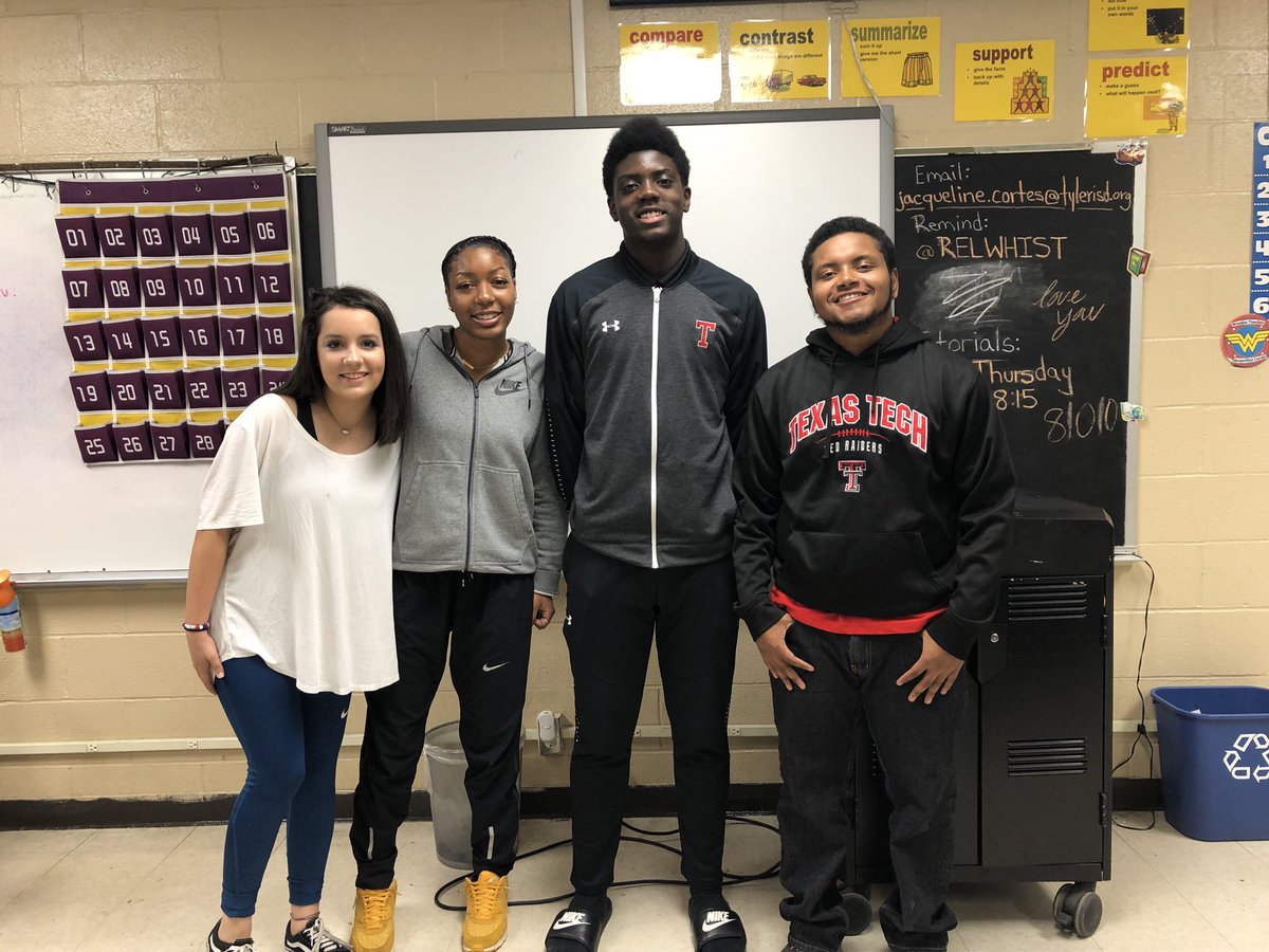 McadooApril's tweet photo. Awesome REL AVID Juniors recruiting in house! Thank you Ms Cortez for allowing them to talk to your Sophomores! ⁦@tylerisdAVID⁩ ⁦@EastTexCraw⁩ https://t.co/sixLX9c5xQ