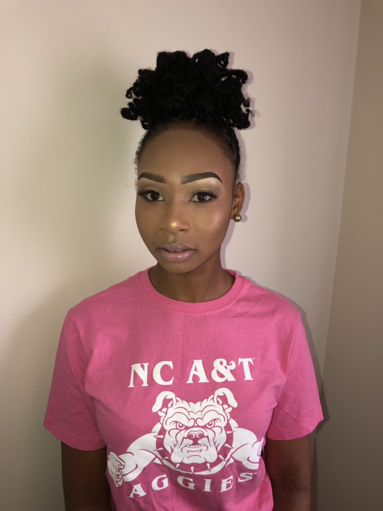 fameOnJAZ's tweet photo. 👩🏽🎨 #elegantbeats #ladyfaces #beauty #nyx #mac #sephora #LAprogirl #covergirl #fentybeauty
#DC/MD #selftaught #subtle https://t.co/F2fZ1YGBnq