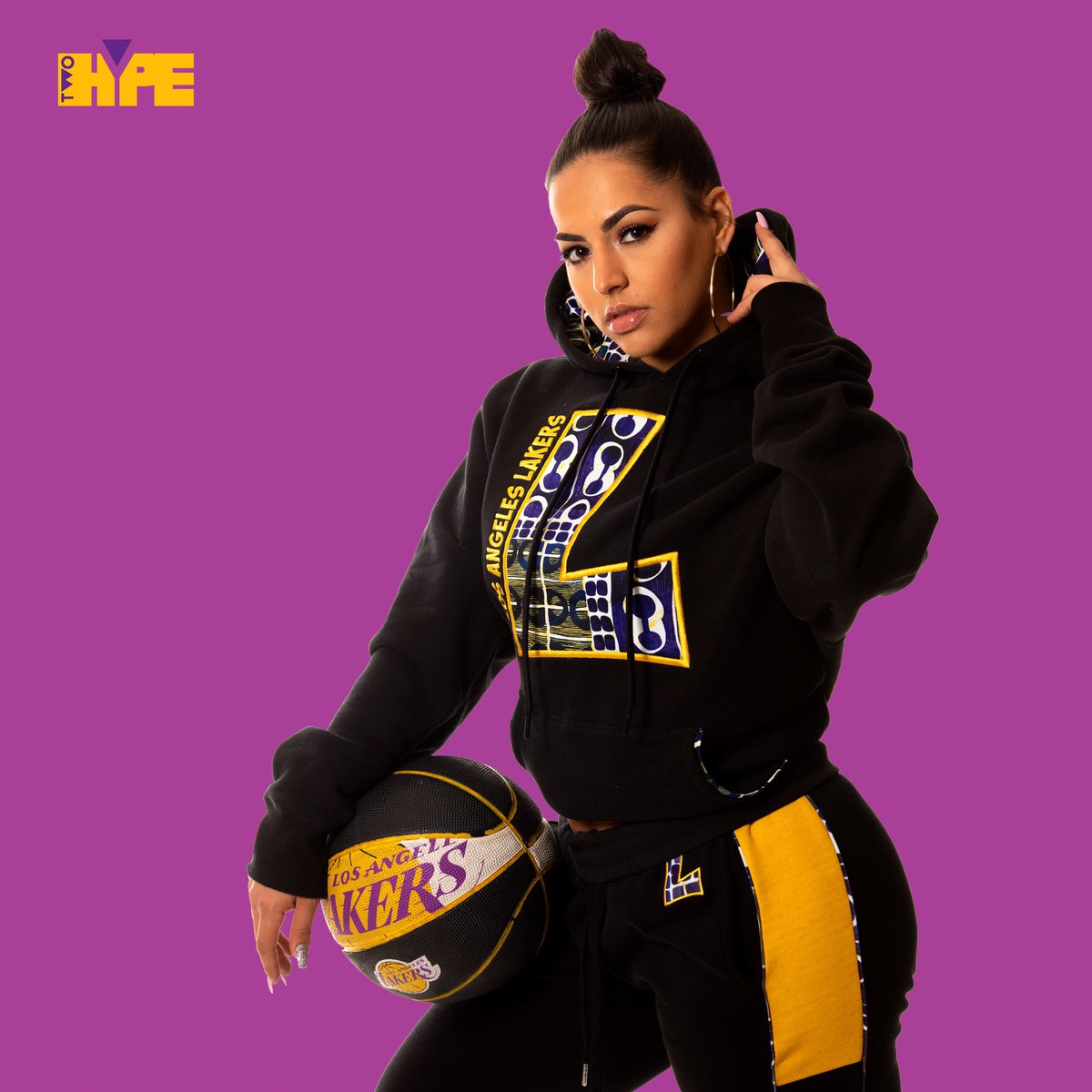 OfficialTwoHype's tweet photo. Welcome to the Lakeshow 🏀
#Lakers x #TwoHype

In collaboration with #NBALab 🔥 https://t.co/eFfcaCaaLw