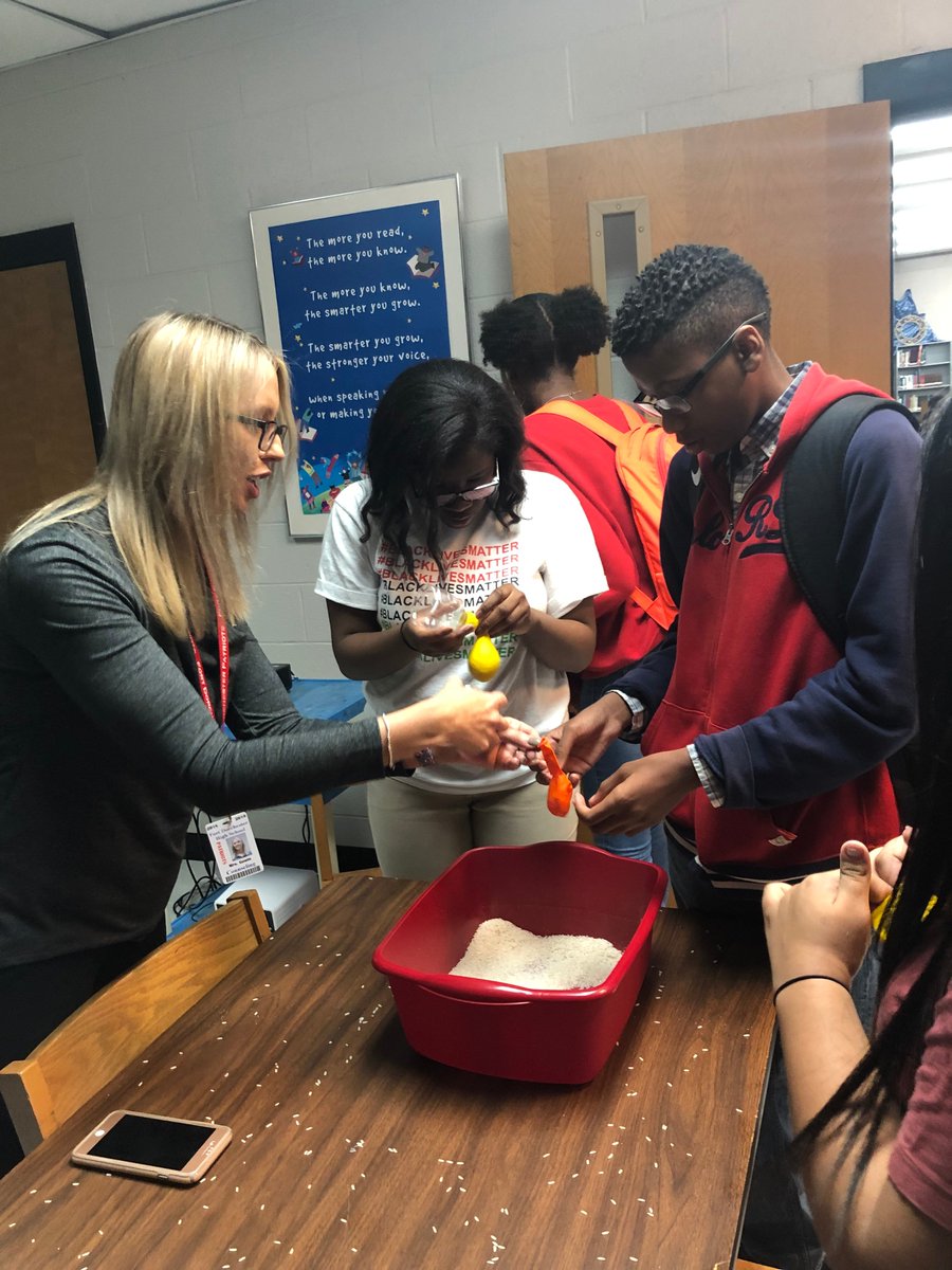 FDHSCommons's tweet image. Wellness Week continues at Fort Dorchester High School. Today we made stress balls. It was a HIT! Thanks @FDHSCounseling !!!! @DD2Wellness @FDPatriot