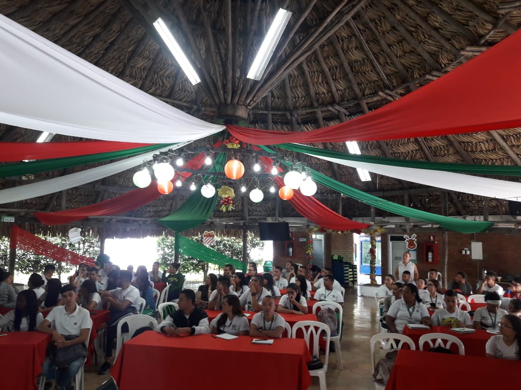 GermansSuarez's tweet photo. En nuestra última reunión de Voceros y Representantes de Aprendices @SENAComunica CLEM #Tuluá, realizamos un balance de nuestra vigencia 2018 y generamos un espacio donde reconocemos las metas alcanzadas y compartimos propuestas de fortalecimiento para el 2019. @ctrujillosena https://t.co/cEwcXkAZR3