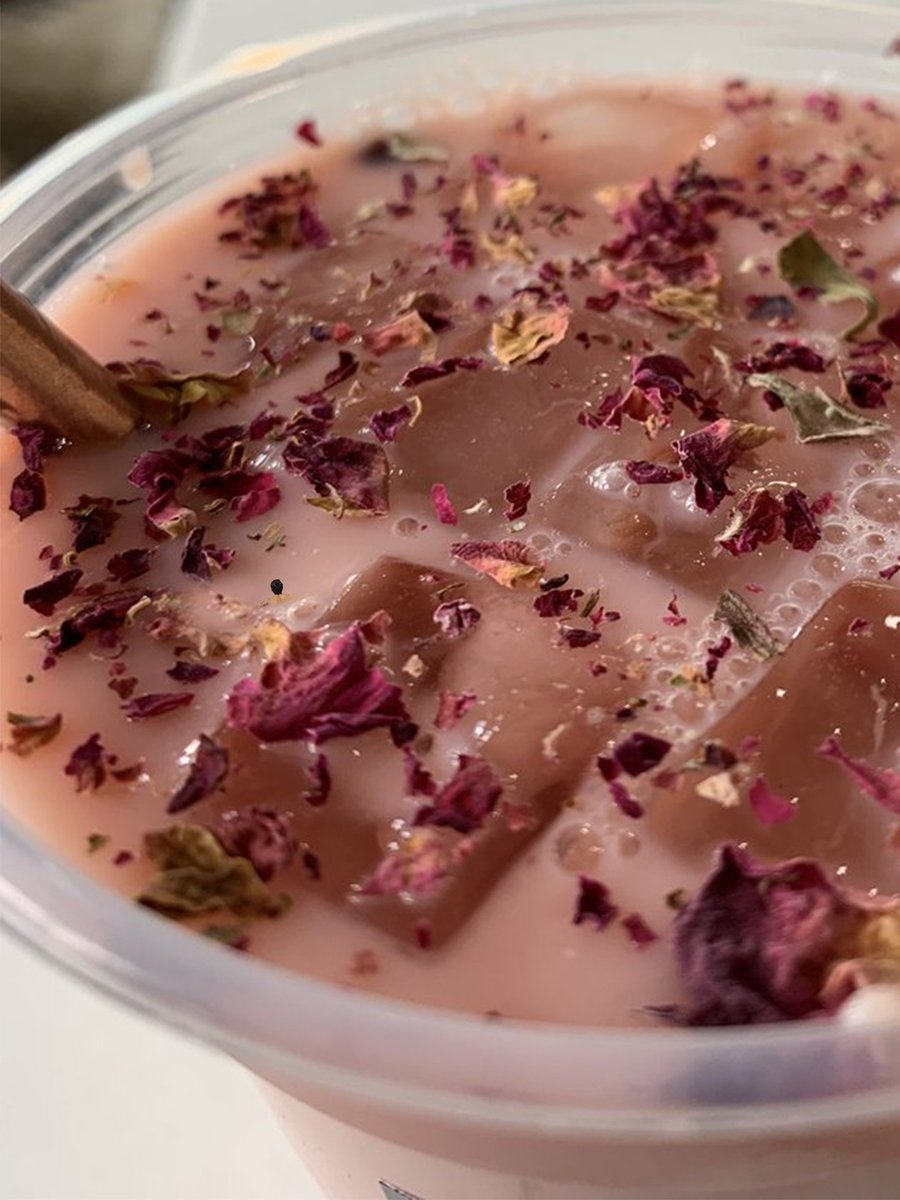 val ☽ .* tweet media