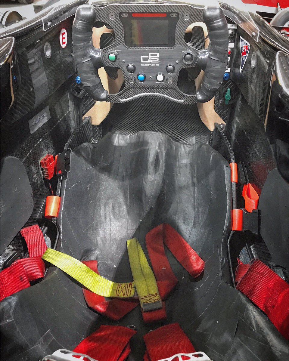 PaulWoodford84's tweet photo. A trip to Bedford Autodrome is always good for topping up my race car photos.
Here’s the cockpit of @JolyonPalmer’s GP2 car, which I was pretty excited to get a close-up look at, finally!
#BecauseRaceCar
#TeamMSV https://t.co/UWgnBwXpsV