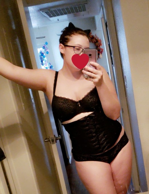 https://t.co/VBVAiPdVdR<a href="/tag/femdom"class="tags"><span>#femdom</span></a><a href="/tag/strap"class="tags"><span>#strap</span></a>