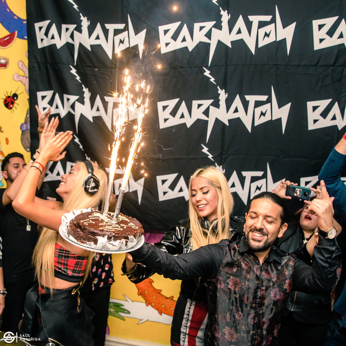 barnaton's tweet photo. De corazón damos las GRACIAS a todos los Barnatoners presentes en nuestra 1ra CASA DEL PERREO. Superamos todas las expectativas por uds. Regresamos en 2019 con más. Ya pueden ver todas las fotos del evento aquí -> https://t.co/Jk6HFIP13r https://t.co/uSuQLpf1ZX