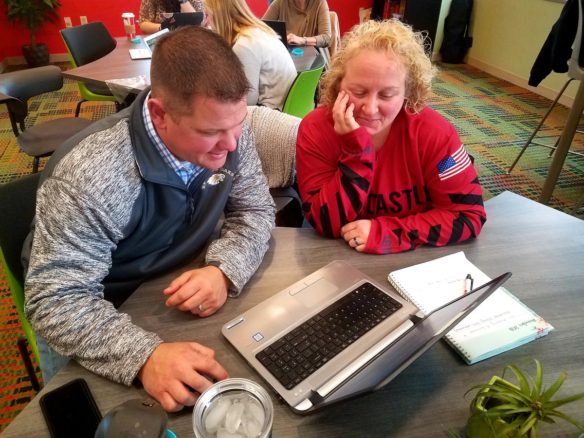 transformED_aiu's tweet image. Kicking off our STEAM Role-alike with @codeorg&apos;s Dance Party #HourOfCode! #HourOfCodeInPA @PADeptofEd @AlleghenyIU3 @remakelearning