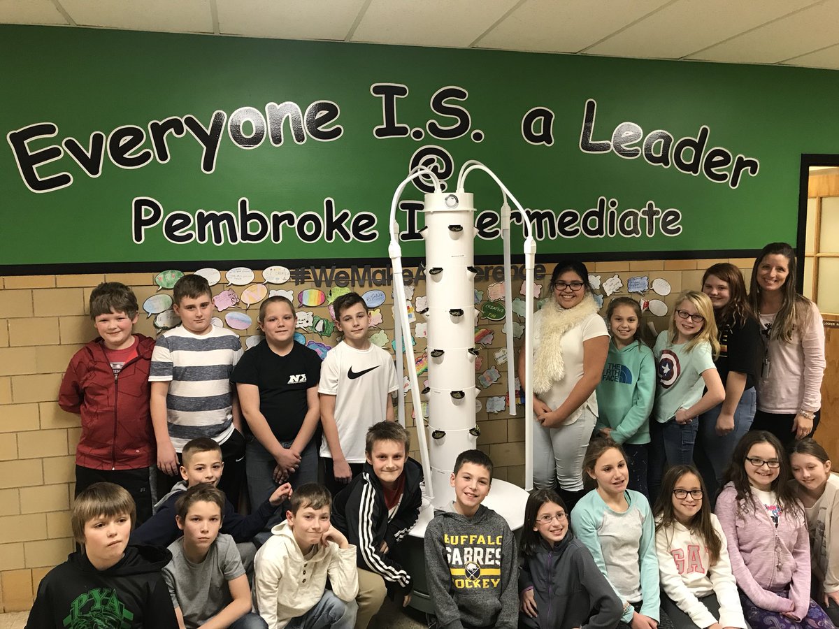 PALSPEPGRANT's tweet photo. Thank you to Ms. Stoldt and Mrs. Short’s class for helping us plant our vegetable seeds in our tower gardens! @PembrokeCSD https://t.co/3s0TrITRY5