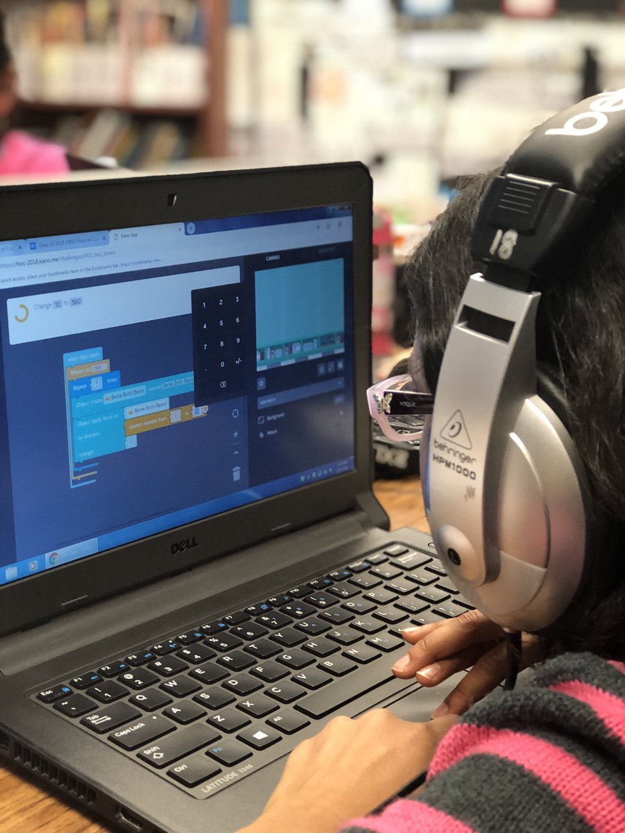 amyandermitch's tweet photo. 1st day of #Hourofcode for these talented 5th graders. Can’t wait to see what inquiry comes out of our week! #SWESCodes #InquiryMindset https://t.co/yvdoWlcMP0