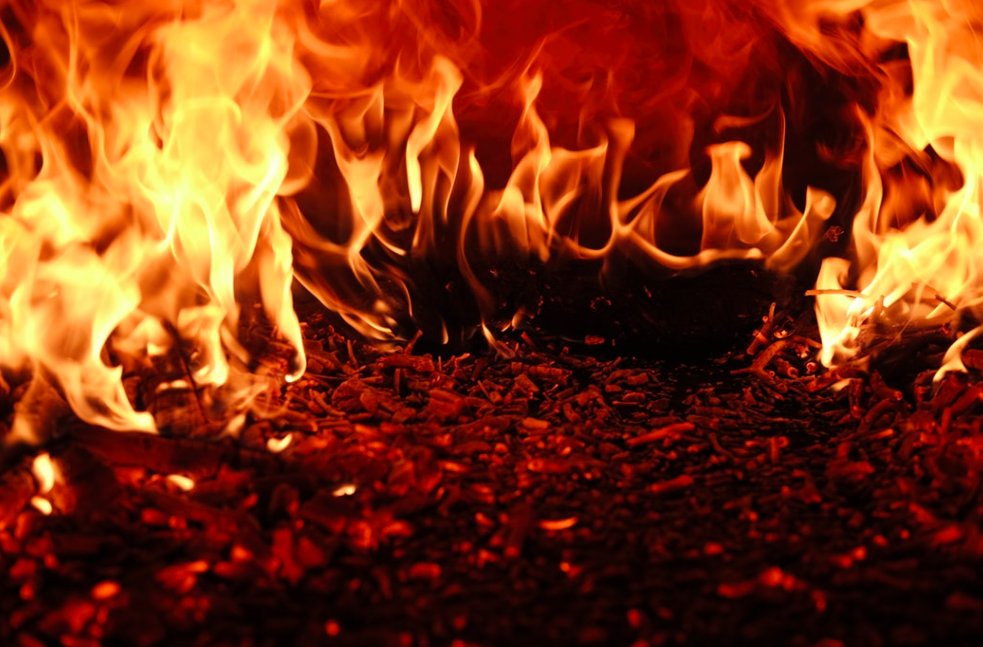 Tis the season of giving by helping fire victims.
bit.ly/2Qqpb0P