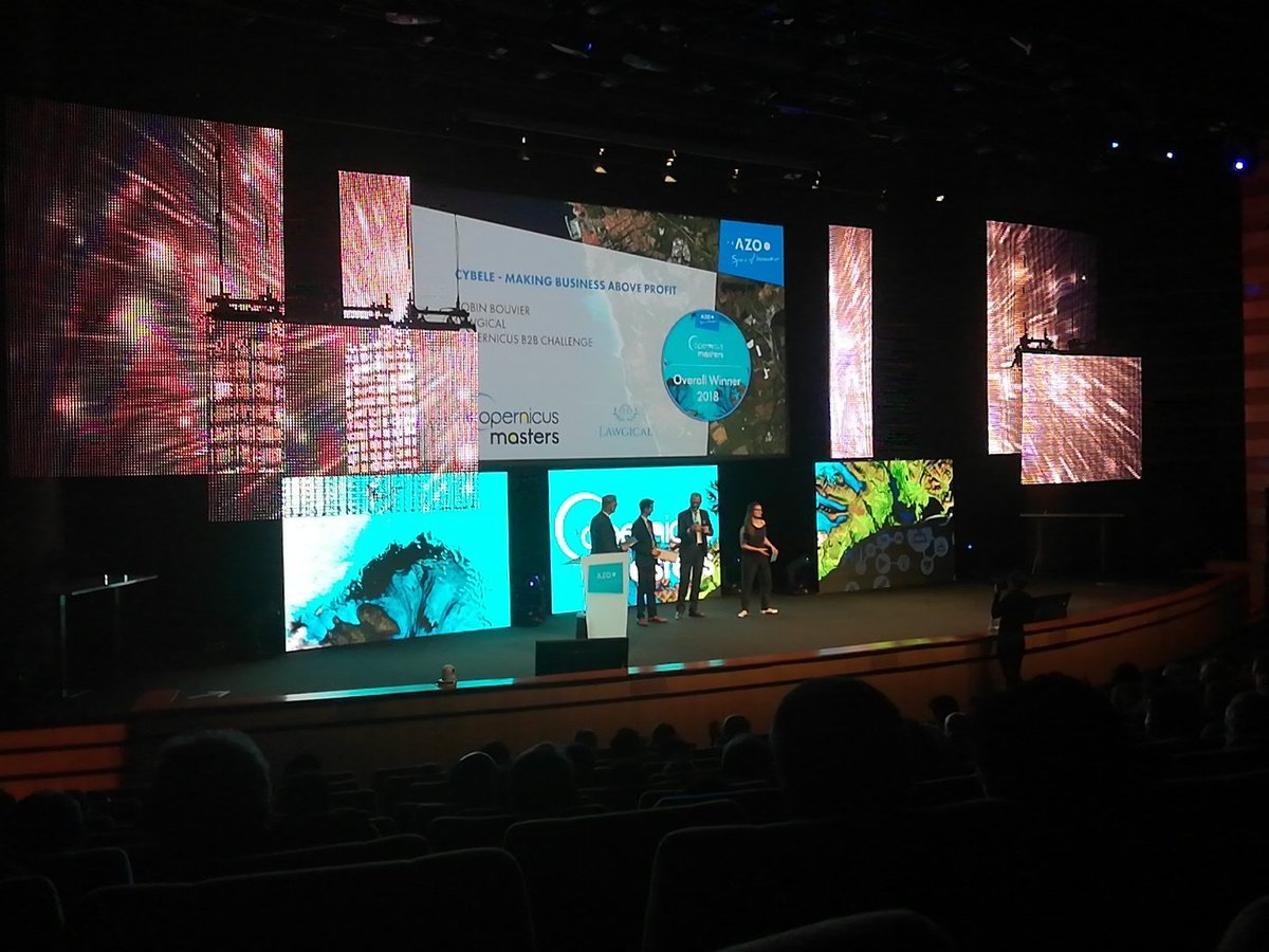 SimoneMantovan3's tweet photo. "No need to go to the Silicon valley" .@AschbacherJosef when announcing the Copernicus Master overall winner 2018
#EUSpaceWeek2018 #Marseille https://t.co/13hqGUQAFz