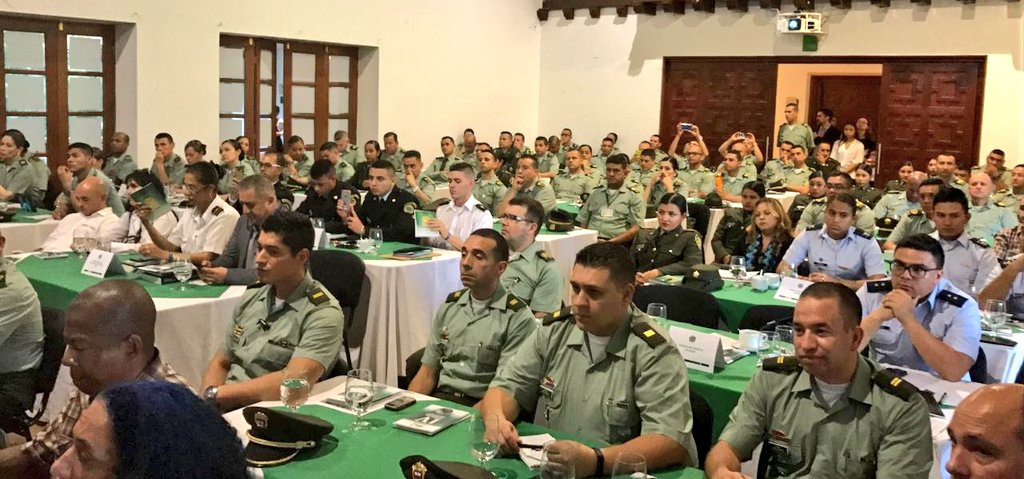 General Jorge Nieto (@generalnietor) on Twitter photo En #Medellín <a href="/PoliciaColombia/">Policía de Colombia</a> realiza el IV Simposio Internacional de Derechos Humanos 'Políticas y Enfoques para la Protección de Poblaciones en Situación de Vulnerabilidad'. Ratificamos nuestro compromiso con la legalidad y el respeto por los derechos humanos y el DIH. En #Medellín <a href="/PoliciaColombia/">Policía de Colombia</a> realiza el IV Simposio Internacional de Derechos Humanos 'Políticas y Enfoques para la Protección de Poblaciones en Situación de Vulnerabilidad'. Ratificamos nuestro compromiso con la legalidad y el respeto por los derechos humanos y el DIH.
