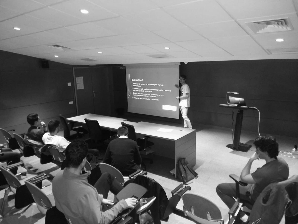 UNEXmotorsport's tweet photo. Day 4/7 of our #blackandwhitechallenge !
Meeting day!
Today's nomination is for 
@CityRacing1 

#fsae #formulastudent #unexmotorsport 
#pontutornillo https://t.co/JqDBSUD4O2