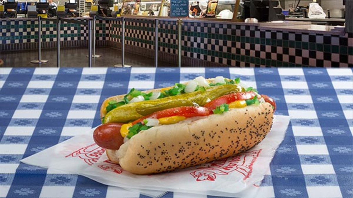 Portillo's has just been named the best 'fast casual' restaurant in the nation by @TripAdvisor: abc7.ws/2ASvyk1
