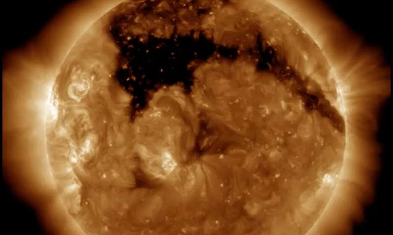 DiscoverMag's tweet photo. Using artificial intelligence (AI) and sound waves, researchers have found a possible means of looking inside stars:
https://t.co/2RCJ01dmlP https://t.co/E0dnrhXY8B